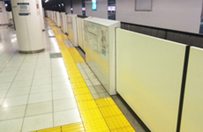 ホームドア設置工事・イメージ②